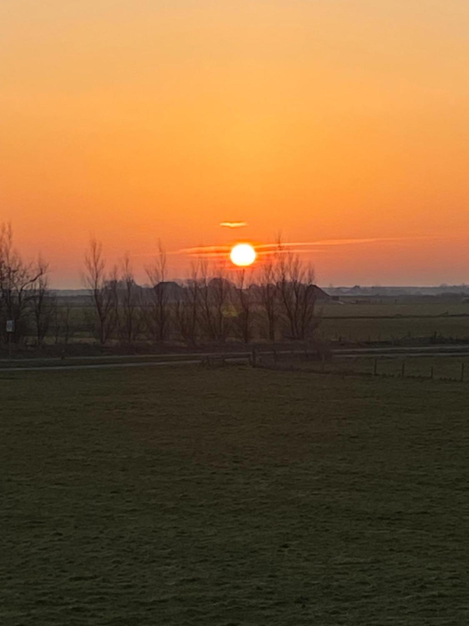 Oomes Huus Haestens And Koffie Den Hoorn  Zewnętrze zdjęcie